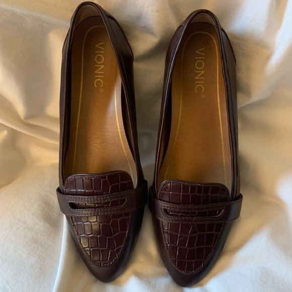 Vionic dark wine leather 'Savannah' penny loafers - Picture 2 of 9